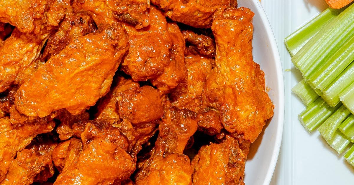 100 Medium Buffalo Wings by Anchor Bar Goldbelly