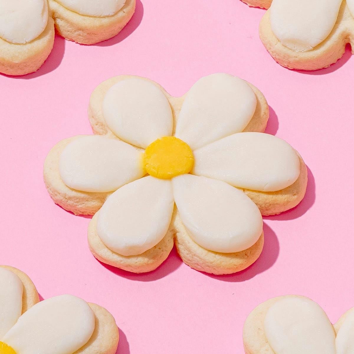 Daisy Sugar Cookies by Elle's Belles Bakery - Alternate image 1