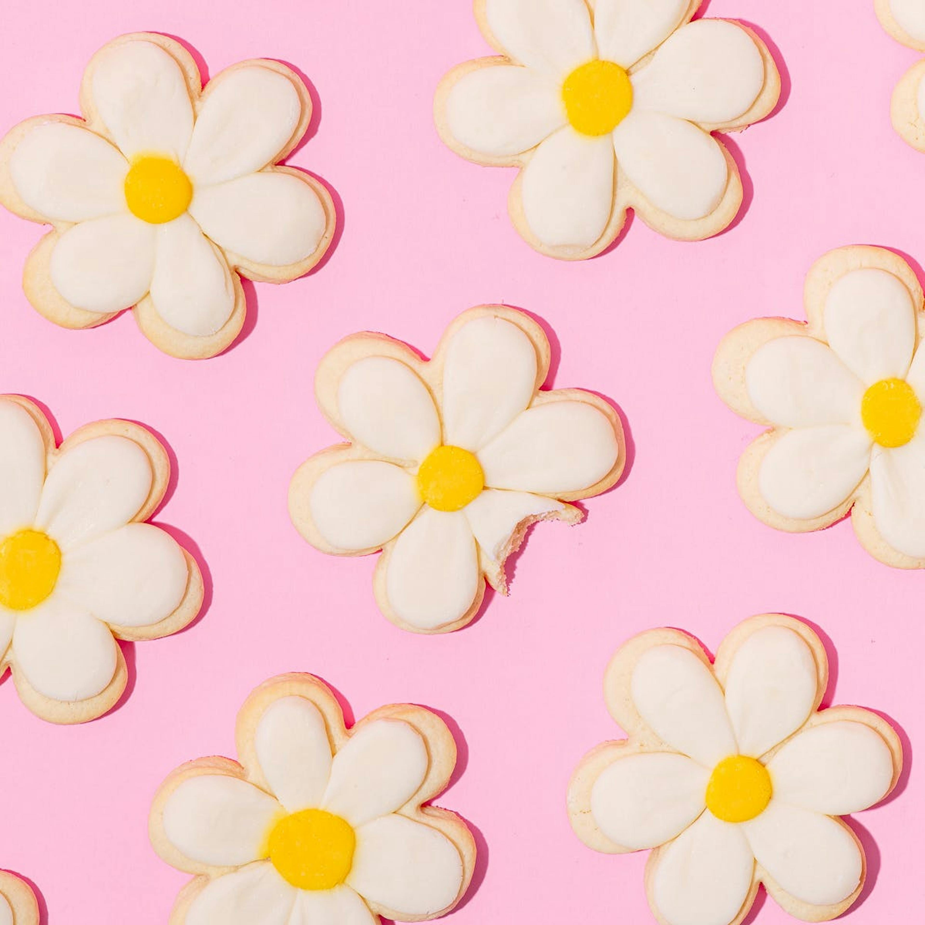 Daisy Sugar Cookies - 10 Pack by Elle's Belles Bakery - Alternate image 2