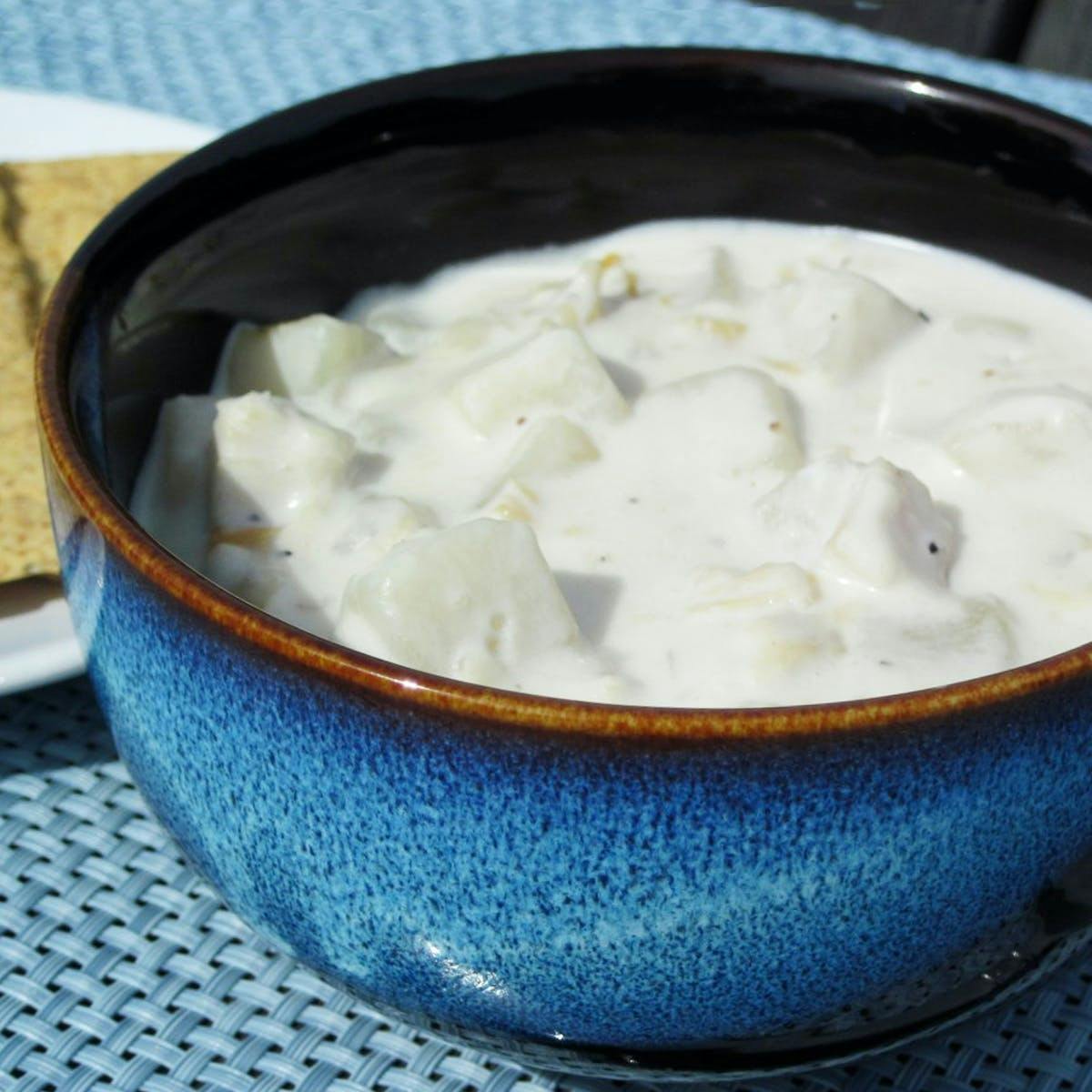 Clam Chowder - 16oz by Angelina's Crab Cakes