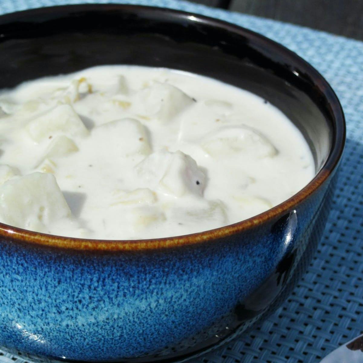 Clam Chowder - 16oz by Angelina's Crab Cakes - Alternate image 1