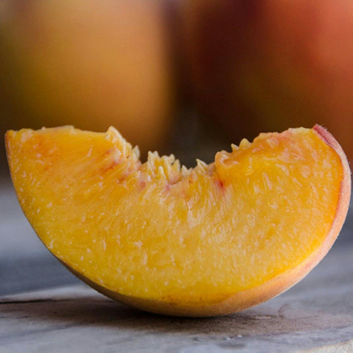 https://goldbelly.imgix.net/uploads/showcase_media_asset/image/79922/organic-yellow-nectarines.064ab91242da7a4a297537c638bedda2.jpg?ixlib=rails-3.0.2