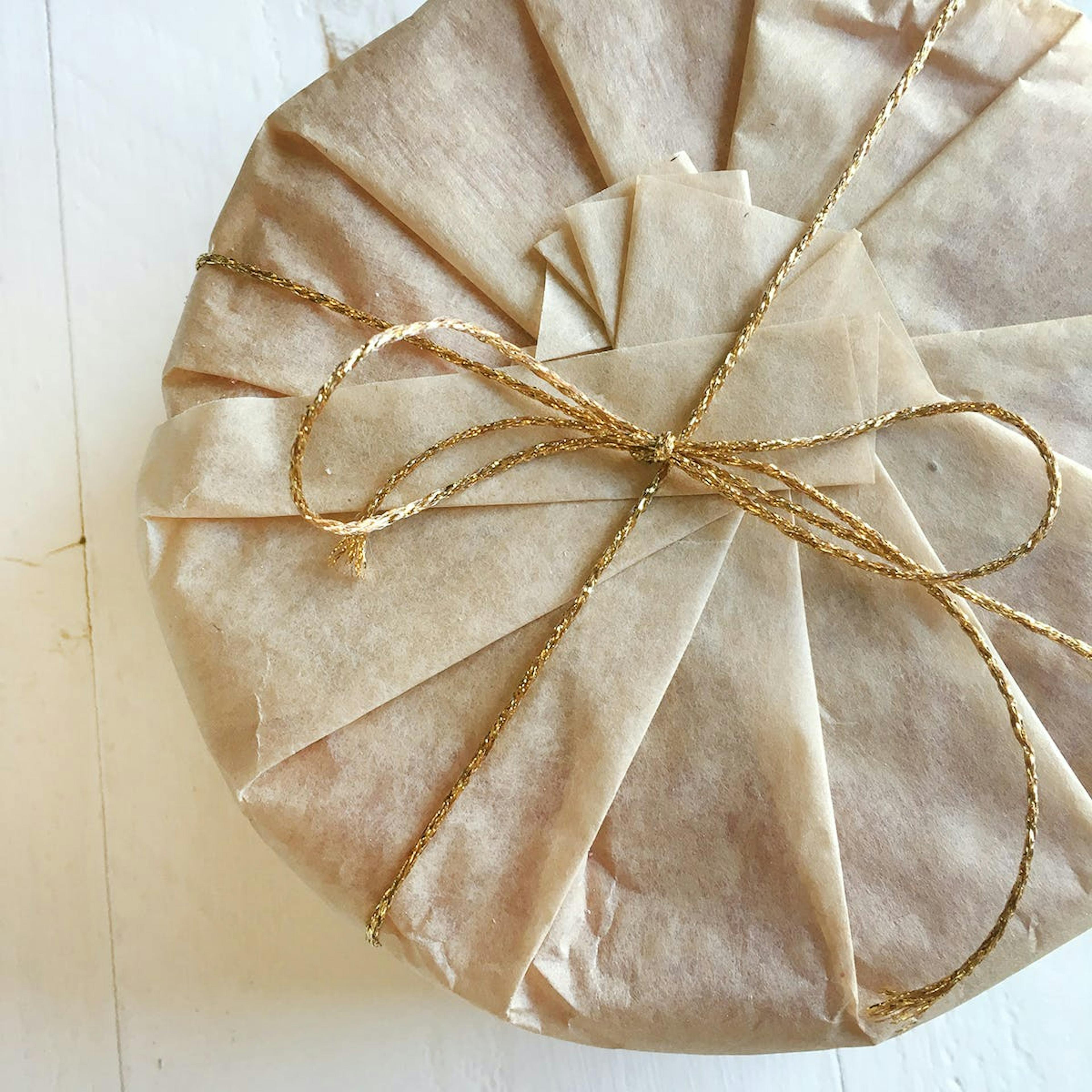 Fancy Strawberry Cheesecake by Keki Modern Cakes - Alternate image 2