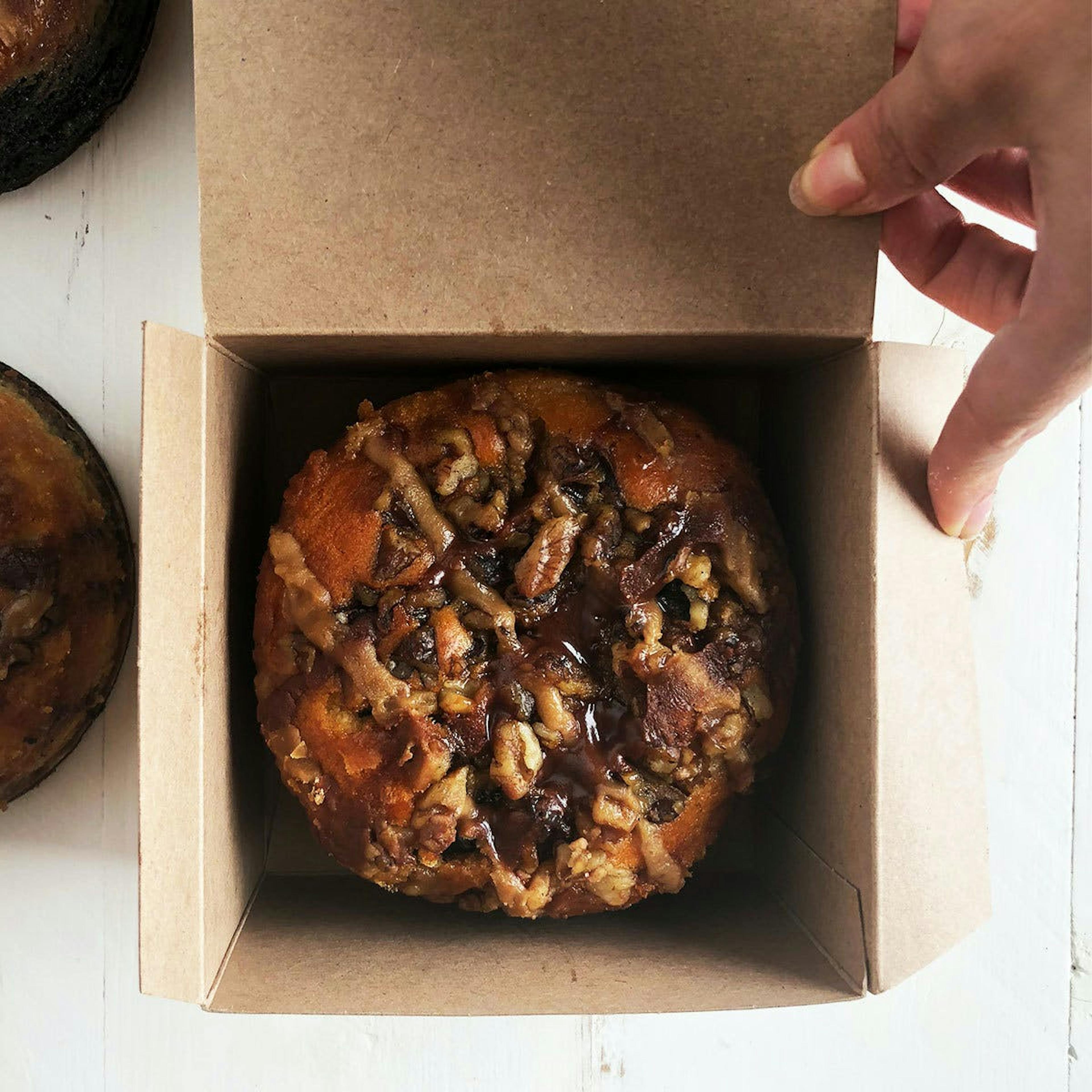Bourbon Barrel Mini Cake - 4 Pack by Kentucky Woods - Alternate image 3