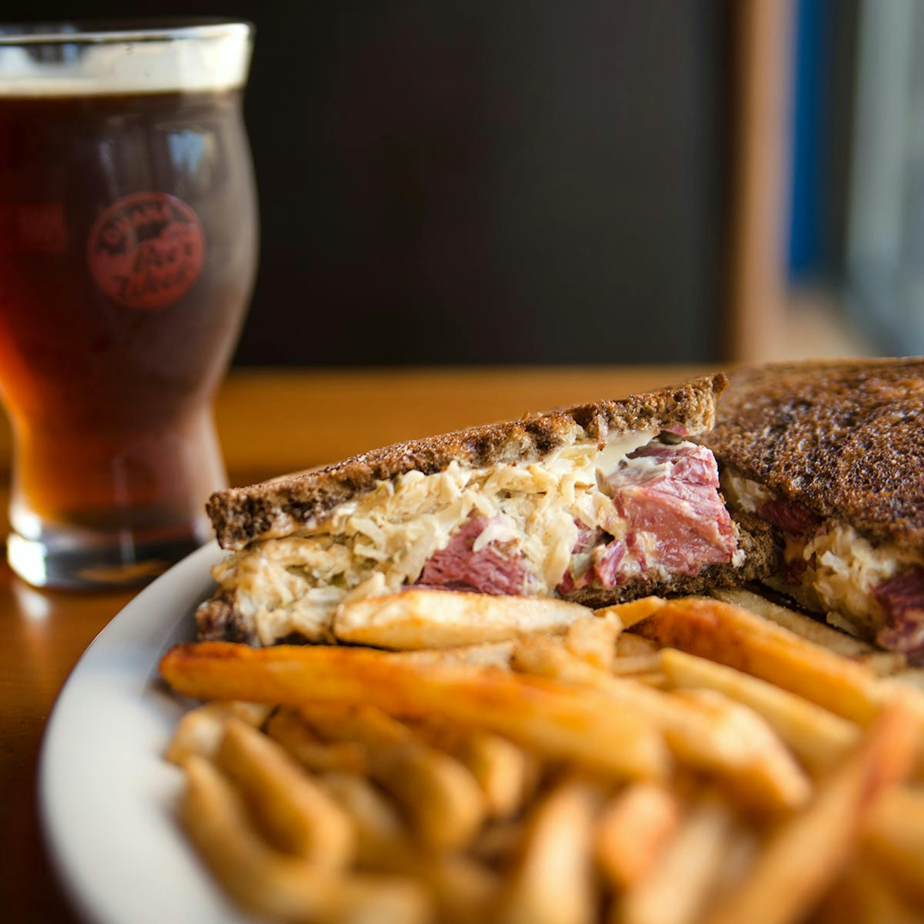 Blackstone Reuben Sandwich Kit for 8 by Crescent Moon - Alternate image 1