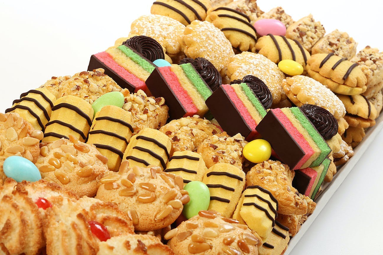 Ferrara's Bakery 2 lb Italian Cookie Tray and Struffoli