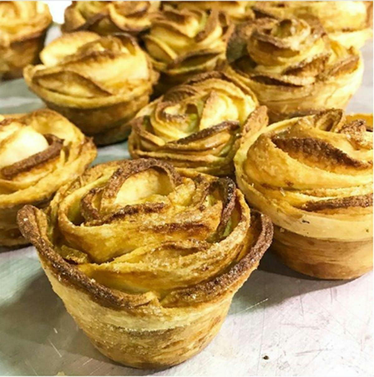 Apple Flowers by Elegant Desserts