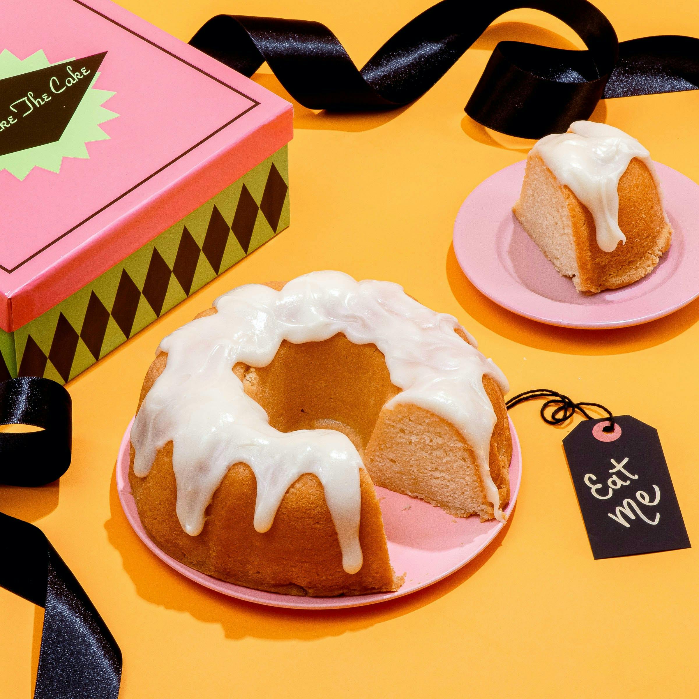 Pistachio Bundt Cake | Cakes and Cupcake Delivery Abu Dhabi, Dubai .  Bloomsburys Online Cakes