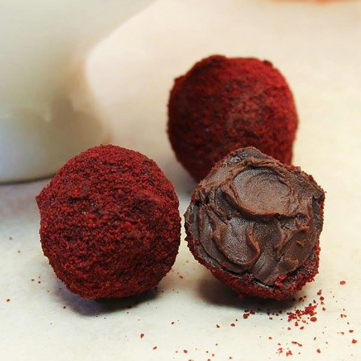 Chocoholics Anonymous Gift Box by Cake Chicago - Alternate image 3