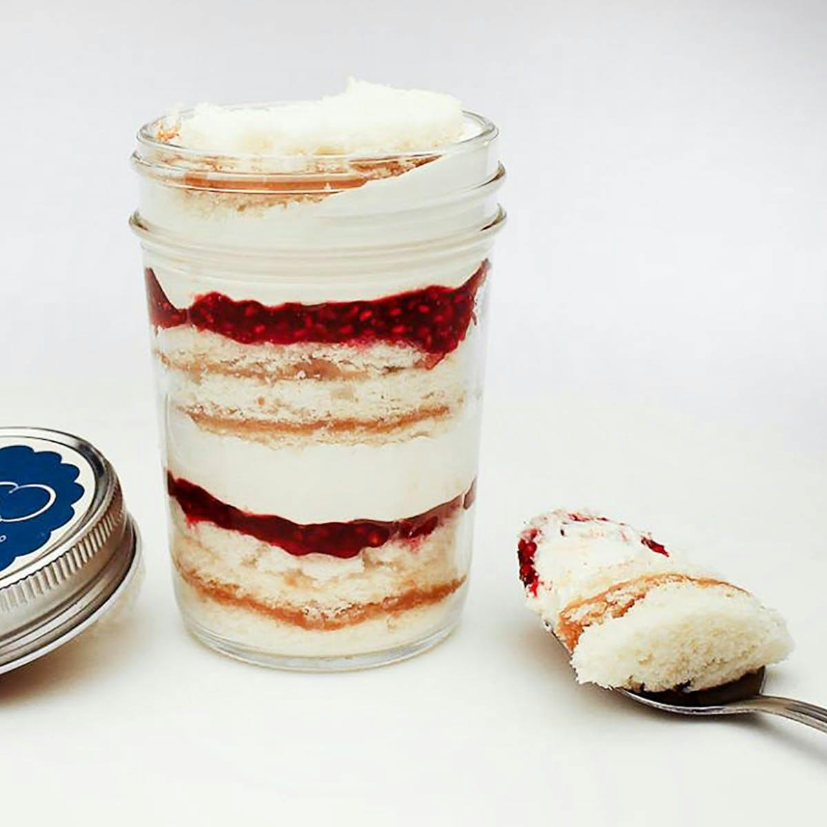 Jar'd Cakes Gift Box - 6 Pack by Cake Chicago - Alternate image 3