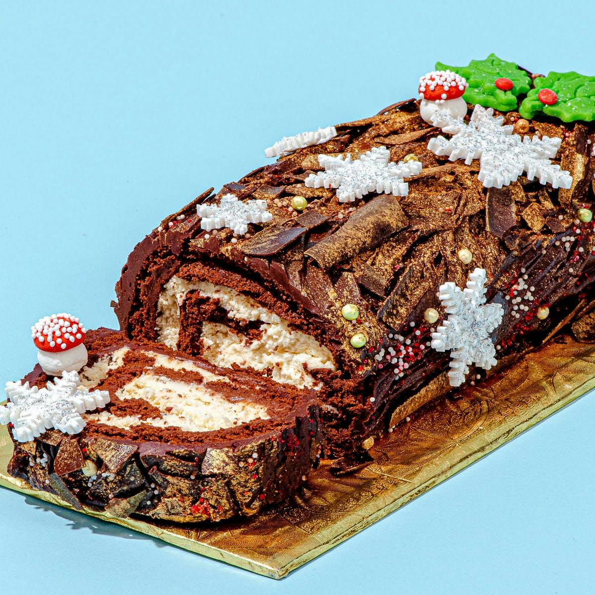 Knife & Whisk - Bombón Cake 🍫... Simplemente delicioso. . . . #bomboncake  #pasteles #chocolate #cumpleaños #emprendedores #quitoecuador #knifeywhisk # bombon | Facebook