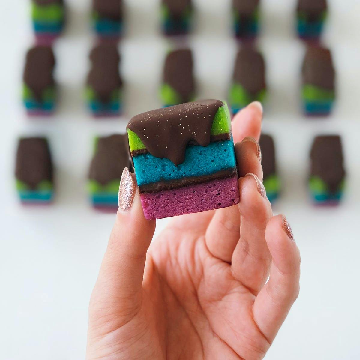 Rainbow Cookies Chocolate Hazelnut Filling - 20 Pack by Zola Bakes - Alternate image 3