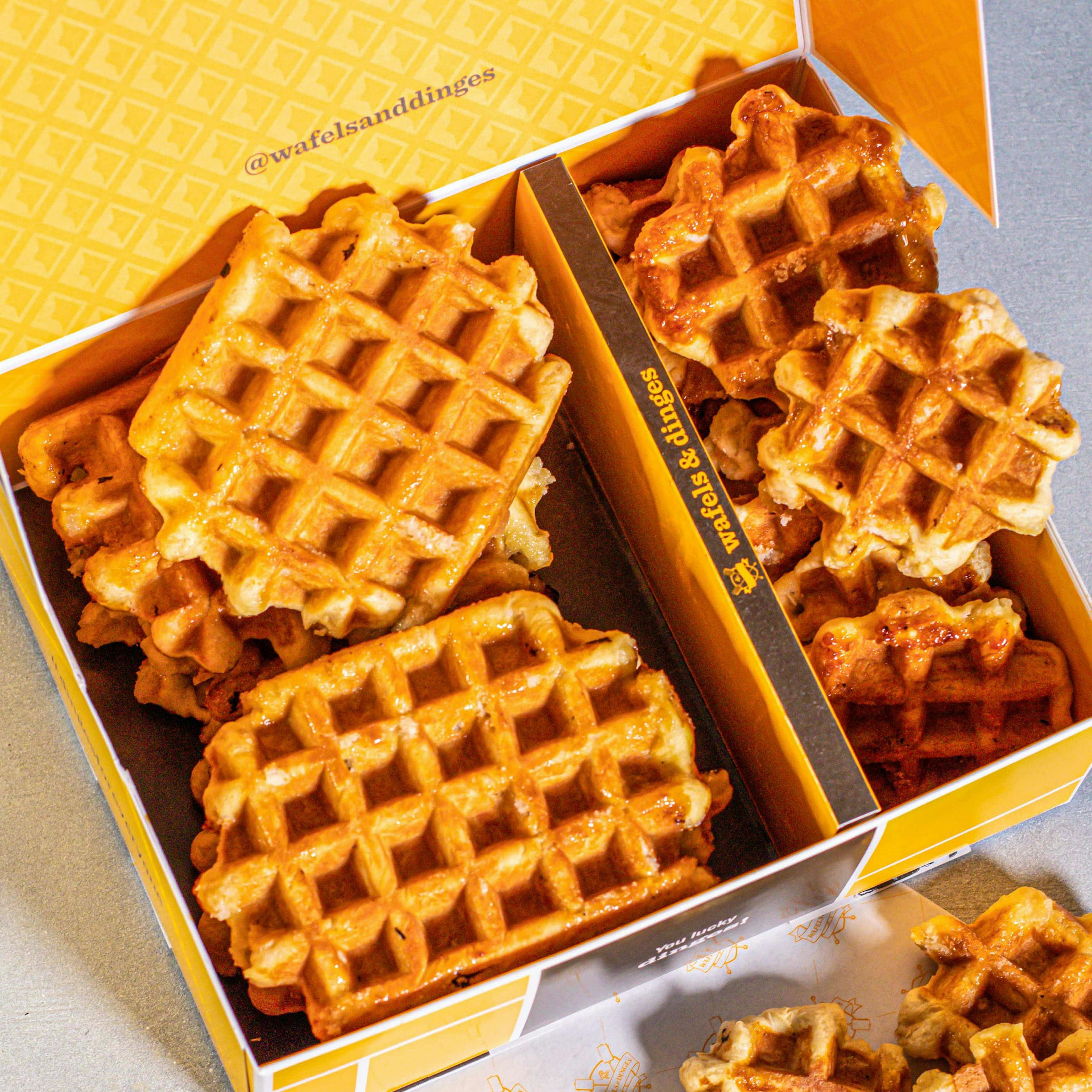 Connoisseur Box - Serves 15 by Wafels & Dinges - Alternate image 2
