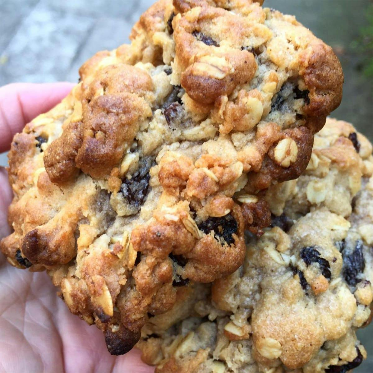 Oatmeal Raisin GIANT Cookies Pack by Big Fat Cookie - Alternate image 1