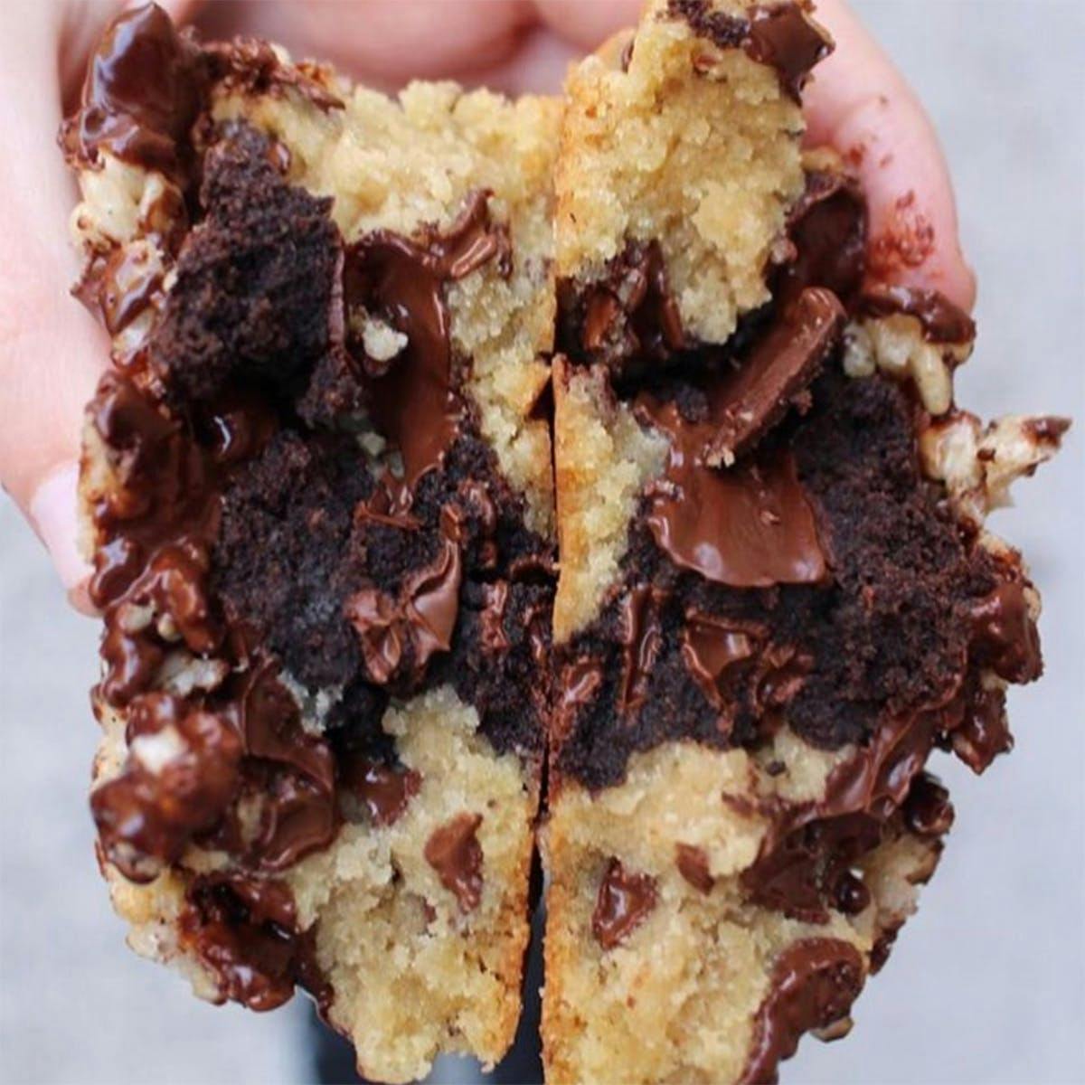 "50/50" GIANT Cookies Pack by Big Fat Cookie - Alternate image 1