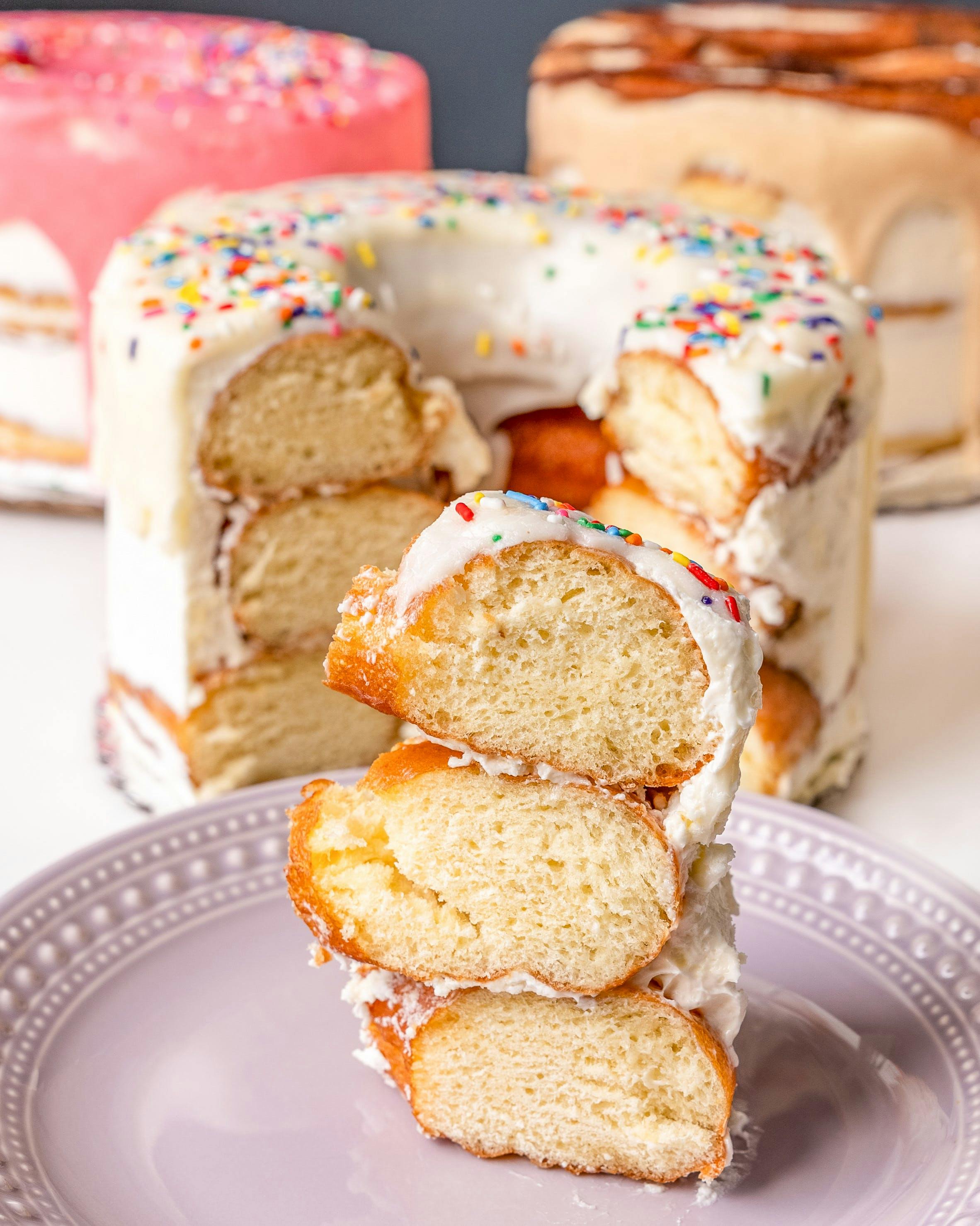 Amazon.com: Webake Jumbo Silicone Donut Cake Pan Non-Stick Bagel Cake Mold  10 inch Set of 2 Halves Baking Molds: Home & Kitchen