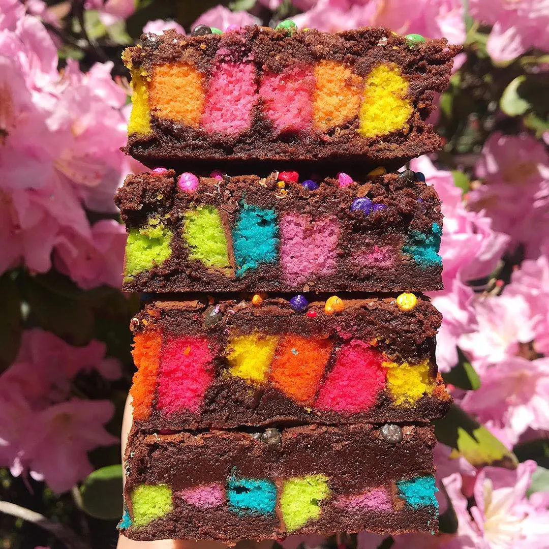 Zola Bakes - Rainbow Cookie Brownies - 6 Pack