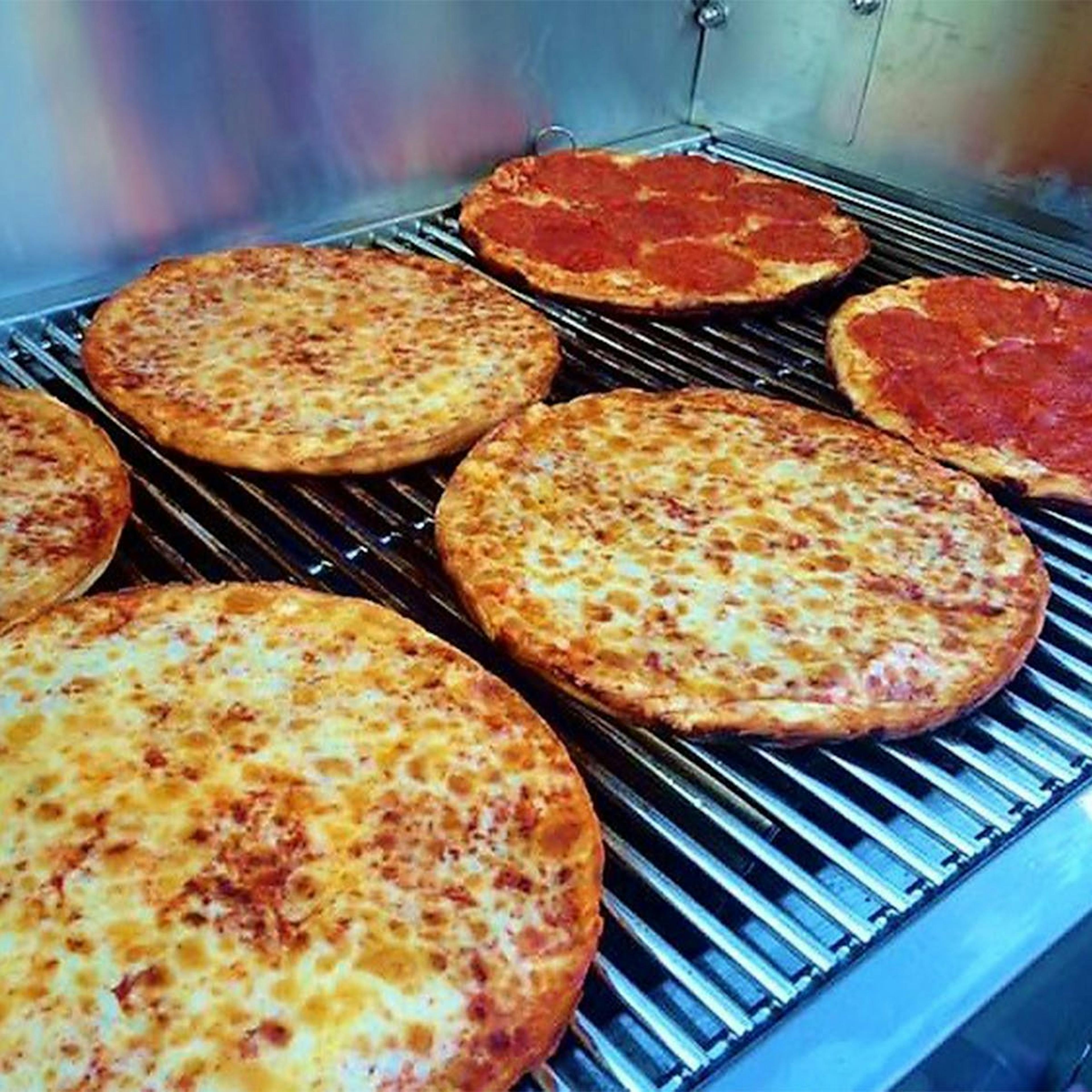 Bar Pizza Best Seller - 4 Pack by Cape Cod Cafe Pizza - Alternate image 3