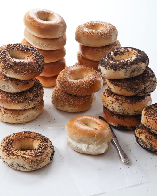 https://goldbelly.imgix.net/uploads/showcase_media_asset/image/97739/dozen-ny-bagels.6b1a7b23f798d7c12a9c1b2ecef544e7.jpg?ixlib=react-9.0.2&auto=format&ar=4%3A5