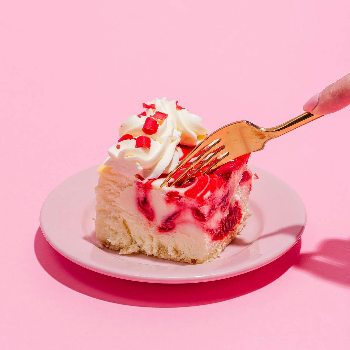 White Chocolate Strawberry Heart Cheesecake by Junior's Cheesecake - Alternate image 3